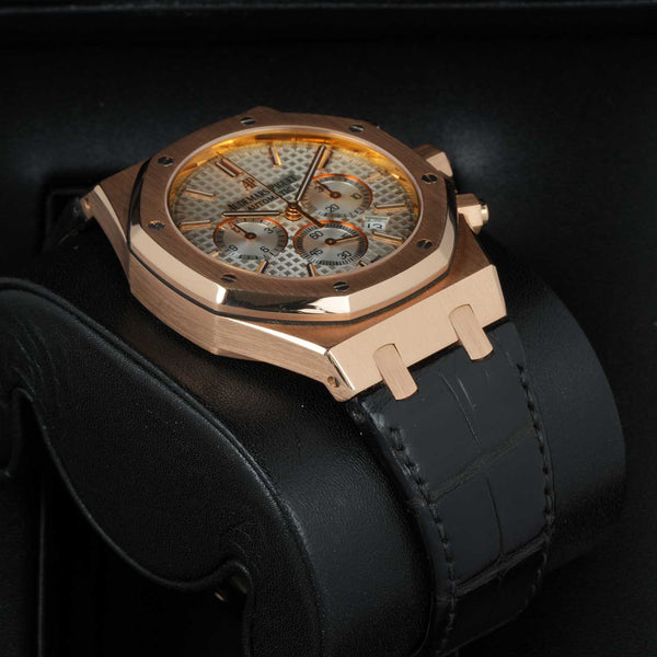 Audemars Piguet Royal Oak Chronograph 41mm Rose Gold bottom view