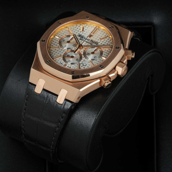 Audemars Piguet Royal Oak Chronograph 41mm Rose Gold close up